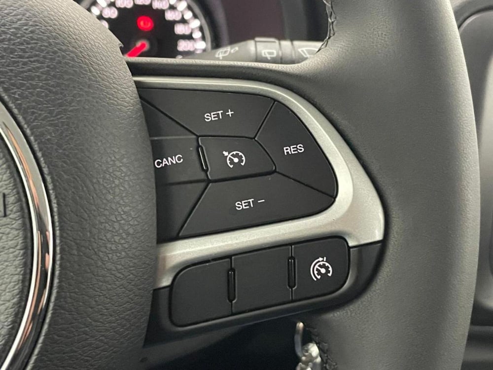 Jeep Renegade usata a Como (11)