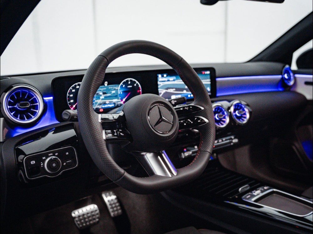 Mercedes-Benz Classe A Sedan nuova a Macerata (8)