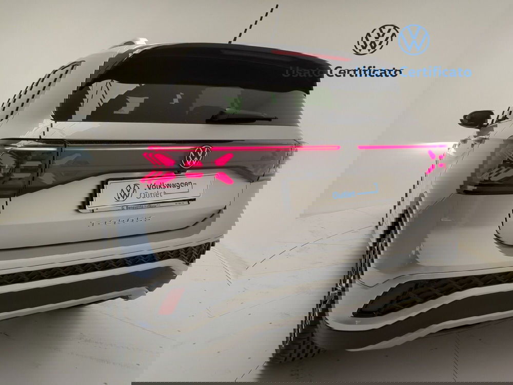 Volkswagen T-Cross nuova a Avellino (12)