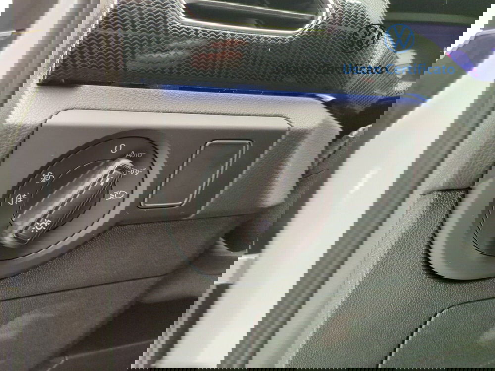 Volkswagen T-Cross nuova a Avellino (19)