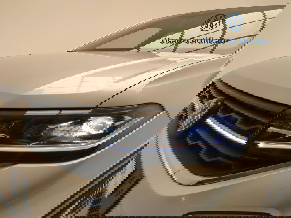 Volkswagen T-Cross nuova a Avellino (9)