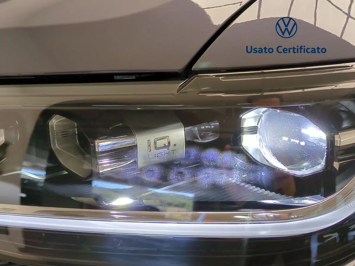 Volkswagen T-Cross nuova a Avellino (10)