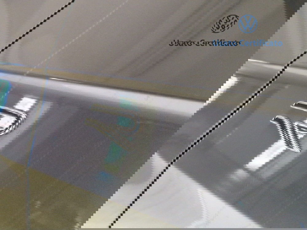 Volkswagen T-Cross nuova a Avellino (11)