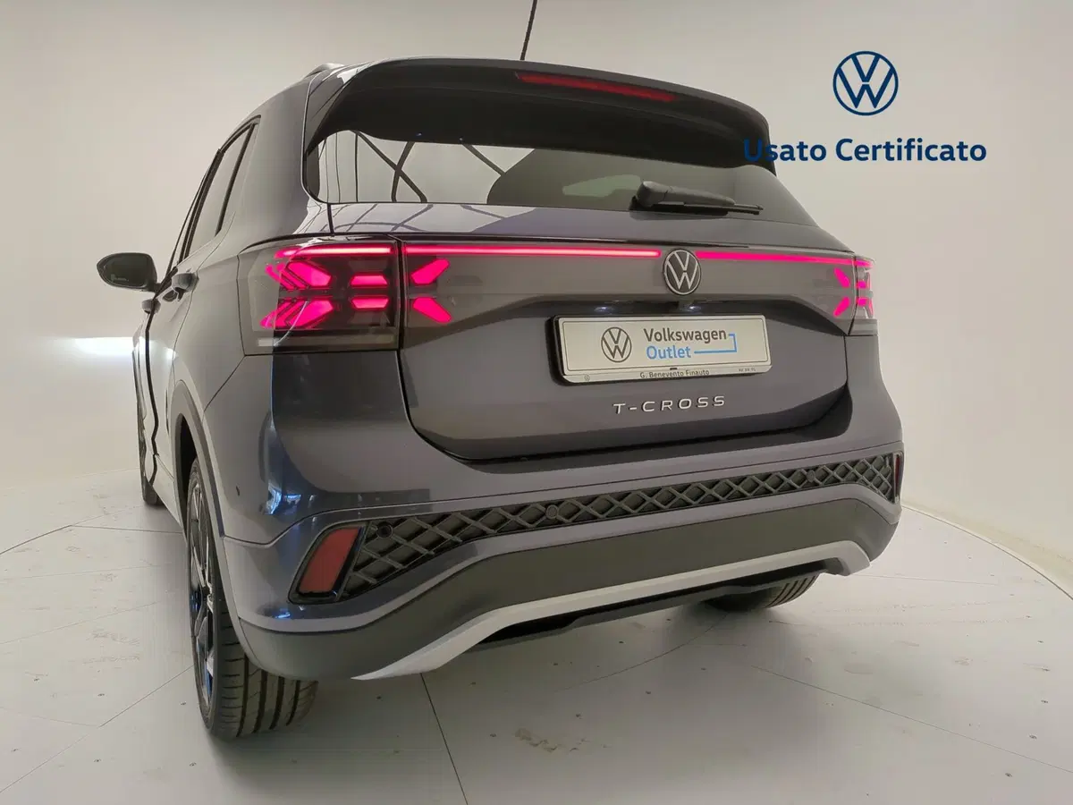 Volkswagen T-Cross nuova a Avellino (13)