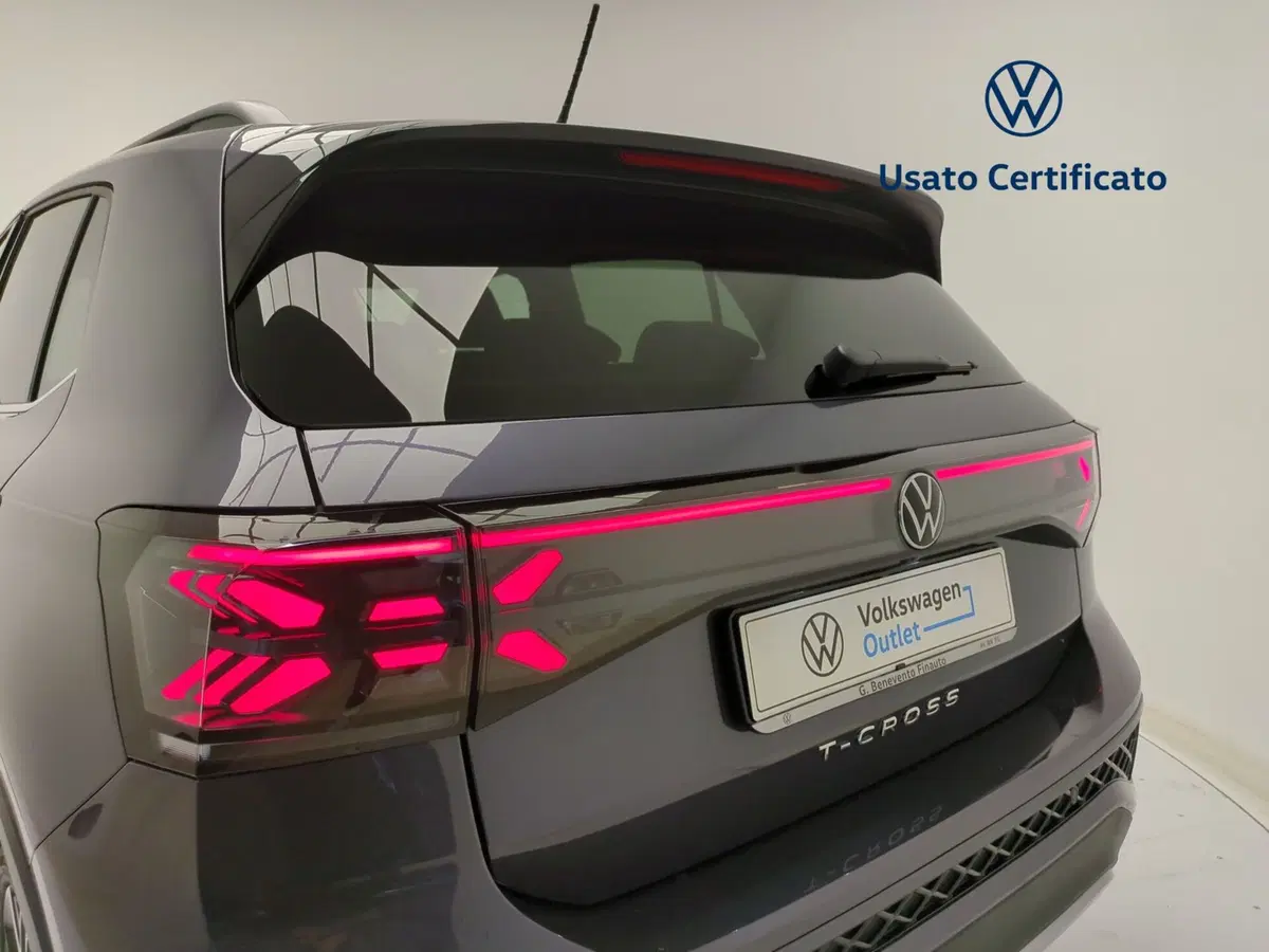 Volkswagen T-Cross nuova a Avellino (14)