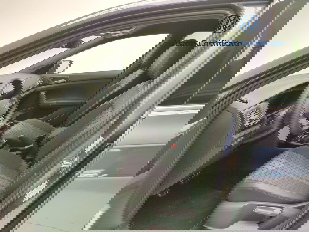 Volkswagen T-Cross nuova a Avellino (17)
