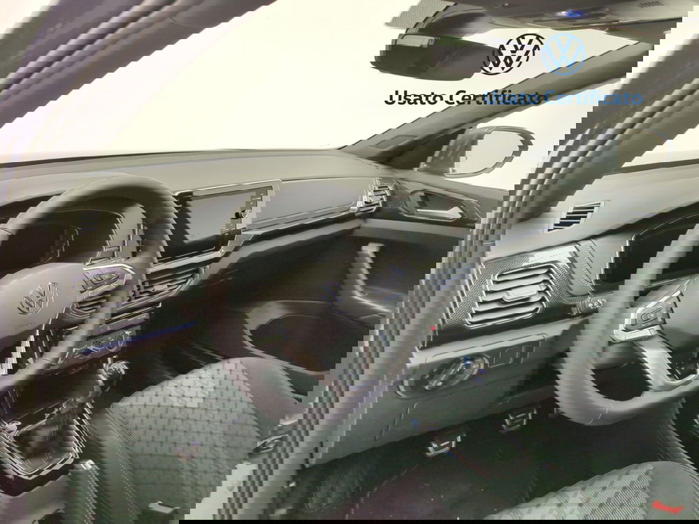 Volkswagen T-Cross nuova a Avellino (18)
