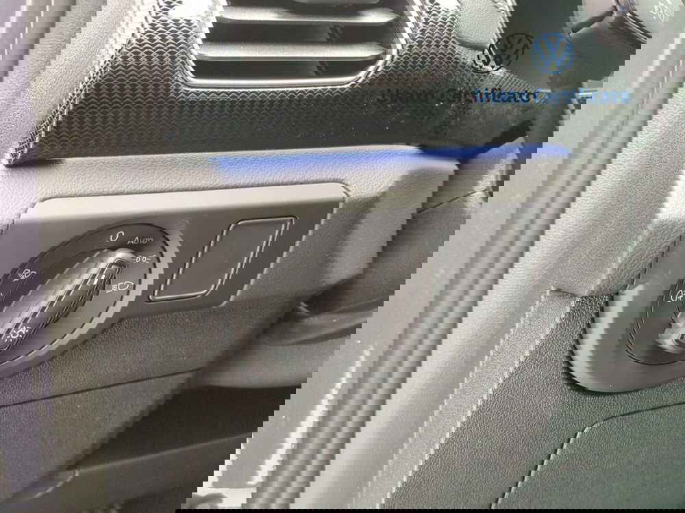 Volkswagen T-Cross nuova a Avellino (19)