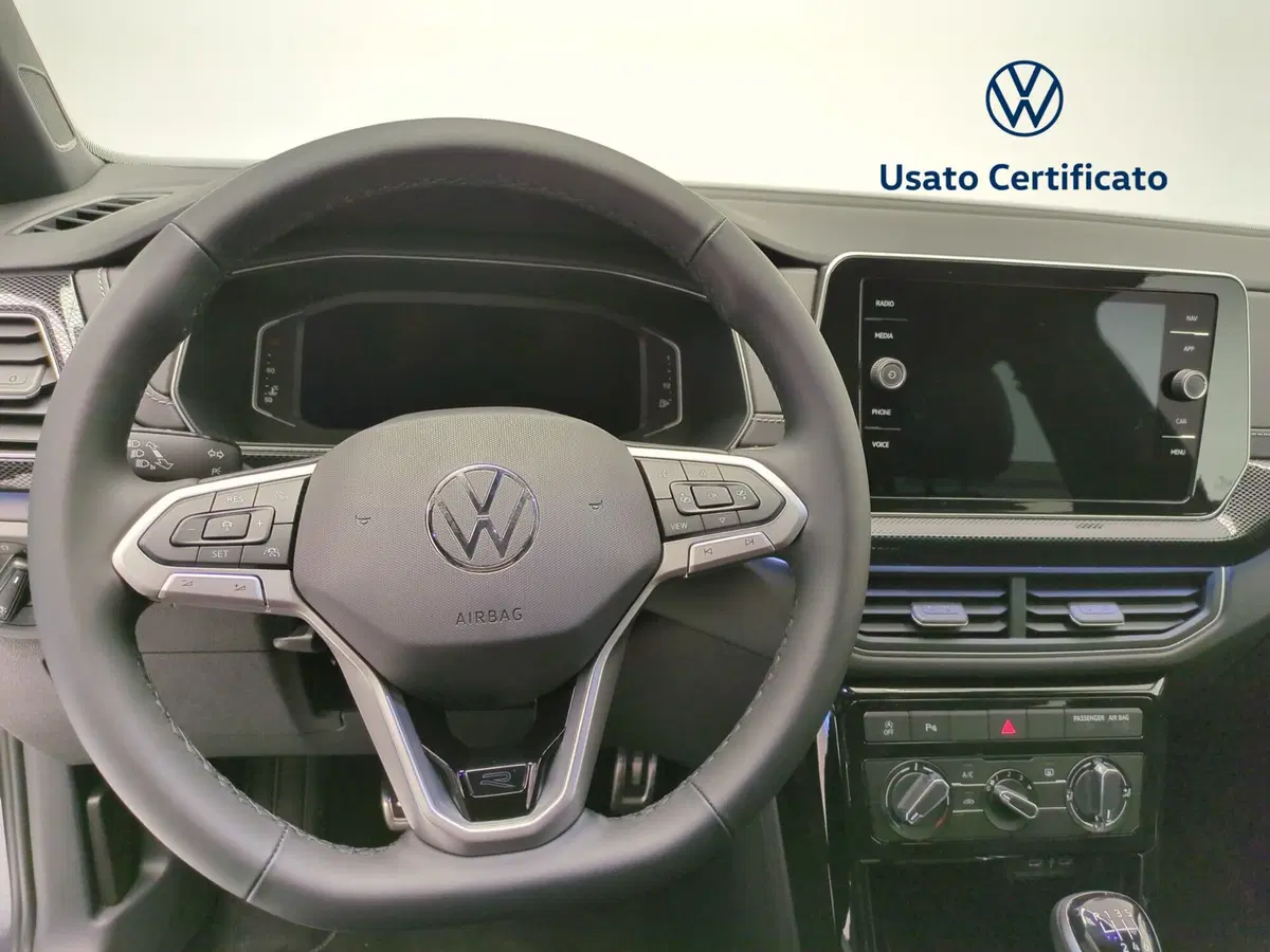 Volkswagen T-Cross nuova a Avellino (20)