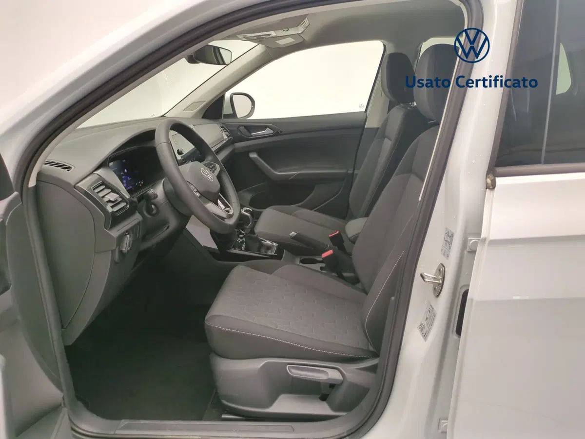 Volkswagen T-Cross nuova a Avellino (15)
