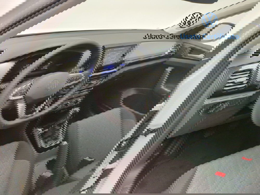 Volkswagen T-Cross nuova a Avellino (16)
