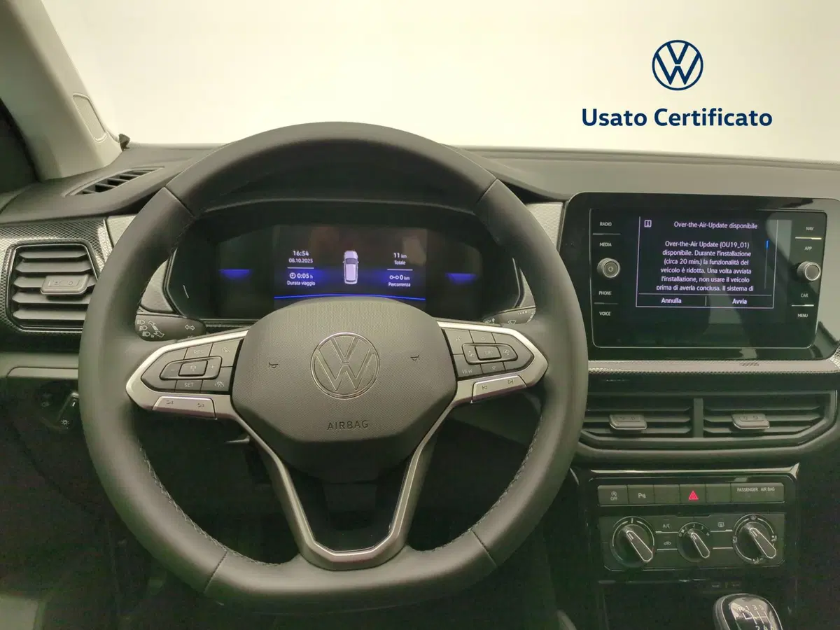 Volkswagen T-Cross nuova a Avellino (18)