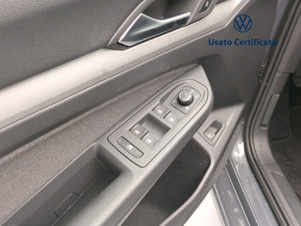 Volkswagen Golf nuova a Avellino (16)