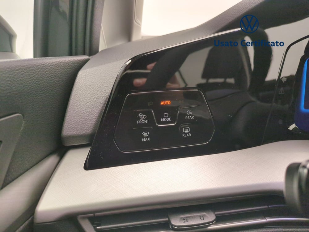 Volkswagen Golf nuova a Avellino (19)