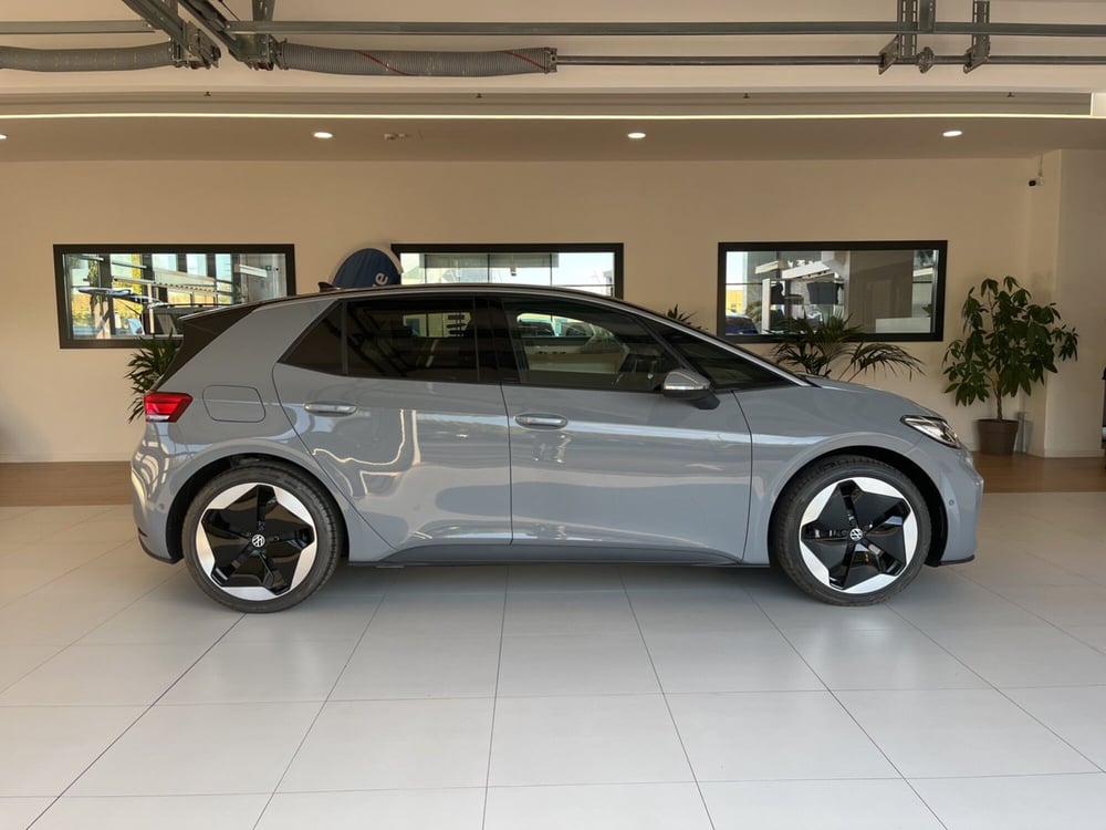 Volkswagen ID.3 nuova a Salerno (6)