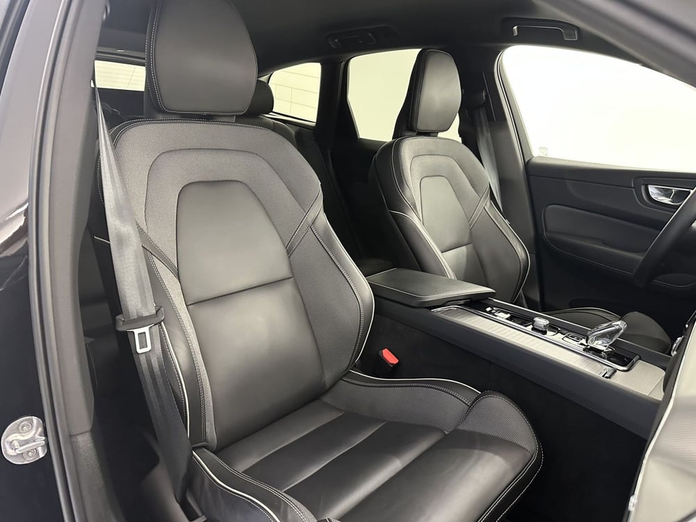 Volvo XC60 usata a Bergamo (10)