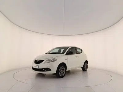 Lancia Ypsilon 0.9 TwinAir 5 porte Metano Ecochic Silver del 2017 usata a Treviso
