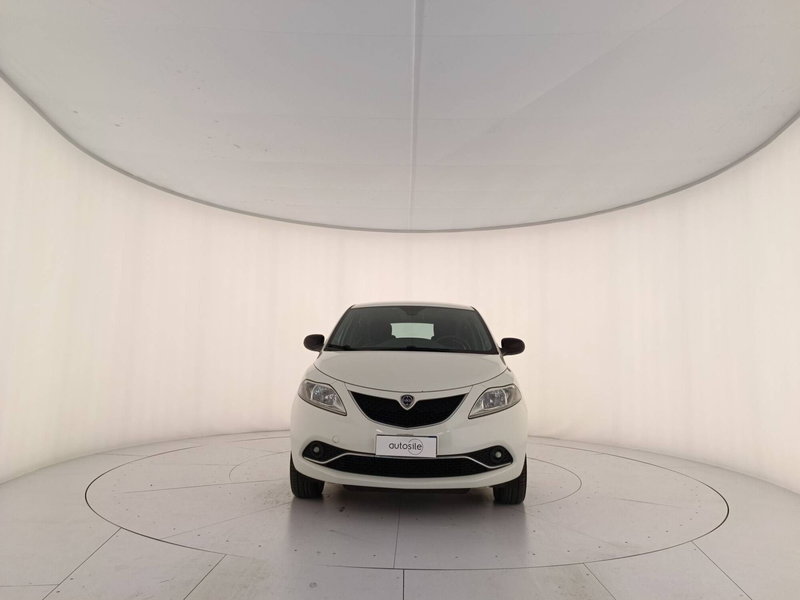 Lancia Ypsilon usata a Treviso (2)