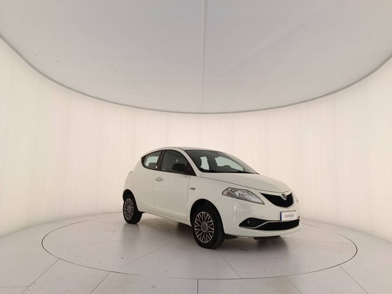 Lancia Ypsilon usata a Treviso (3)