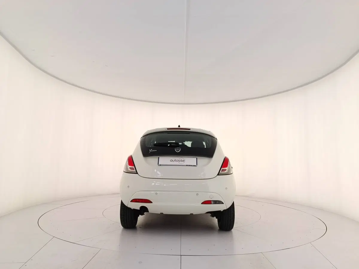 Lancia Ypsilon usata a Treviso (5)