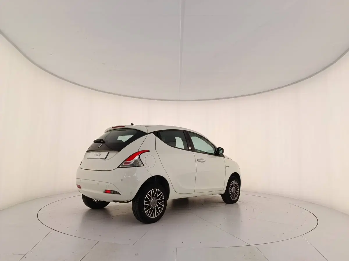 Lancia Ypsilon usata a Treviso (6)
