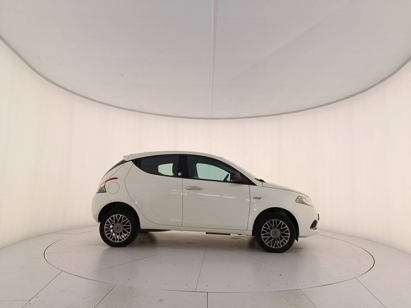 Lancia Ypsilon usata a Treviso (7)