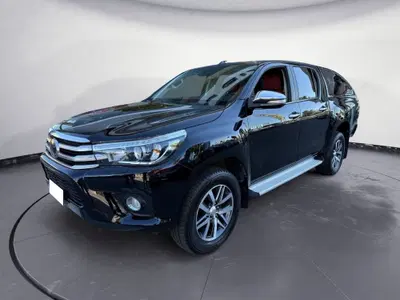 Toyota Hilux 2.D-4D 4WD porte Double Cab Executive del 2017 usata a Rimini