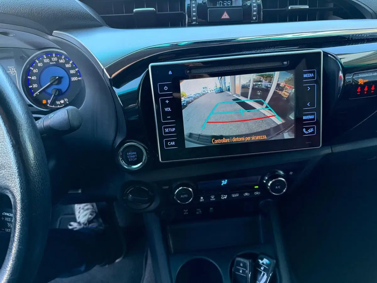 Toyota Hilux usata a Rimini (10)