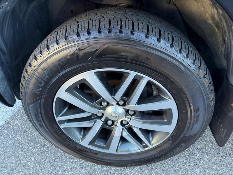 Toyota Hilux usata a Rimini (13)