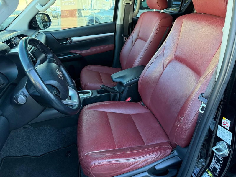 Toyota Hilux usata a Rimini (7)