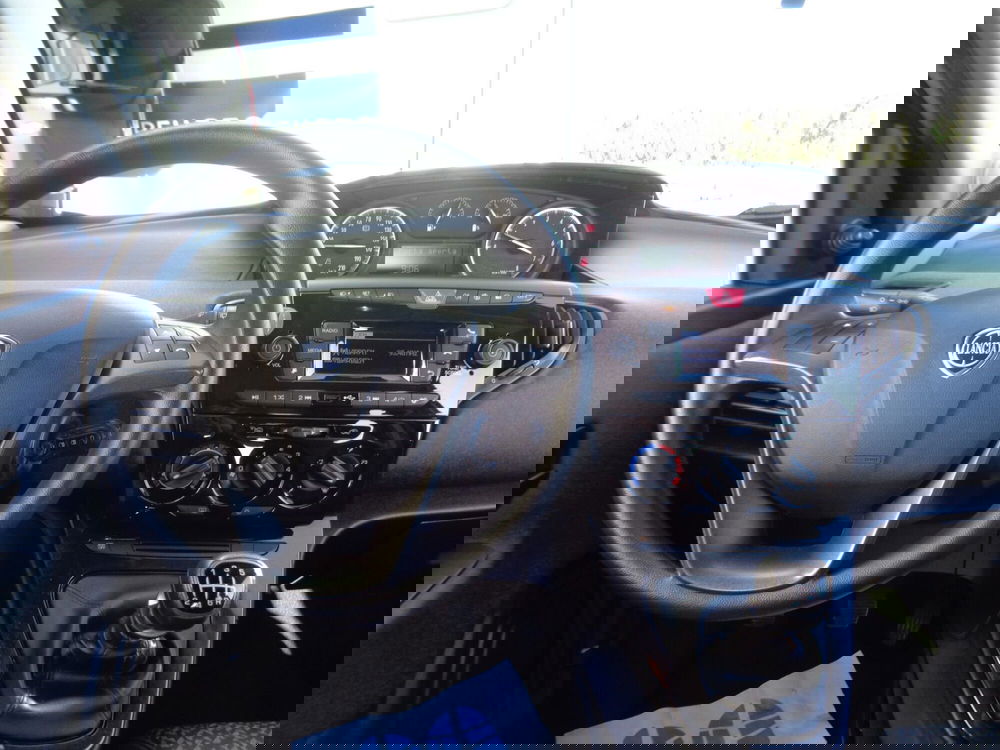 Lancia Ypsilon usata a Treviso (12)