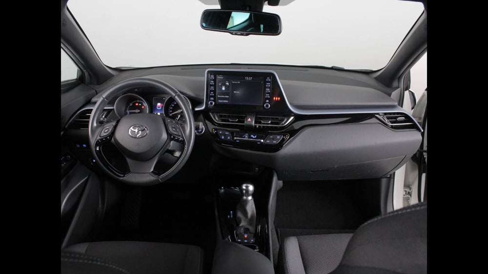 Toyota Toyota C-HR usata a Palermo (9)