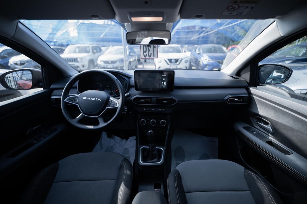 Dacia Jogger usata a Torino (8)