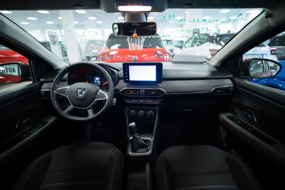 Dacia Sandero usata a Torino (9)