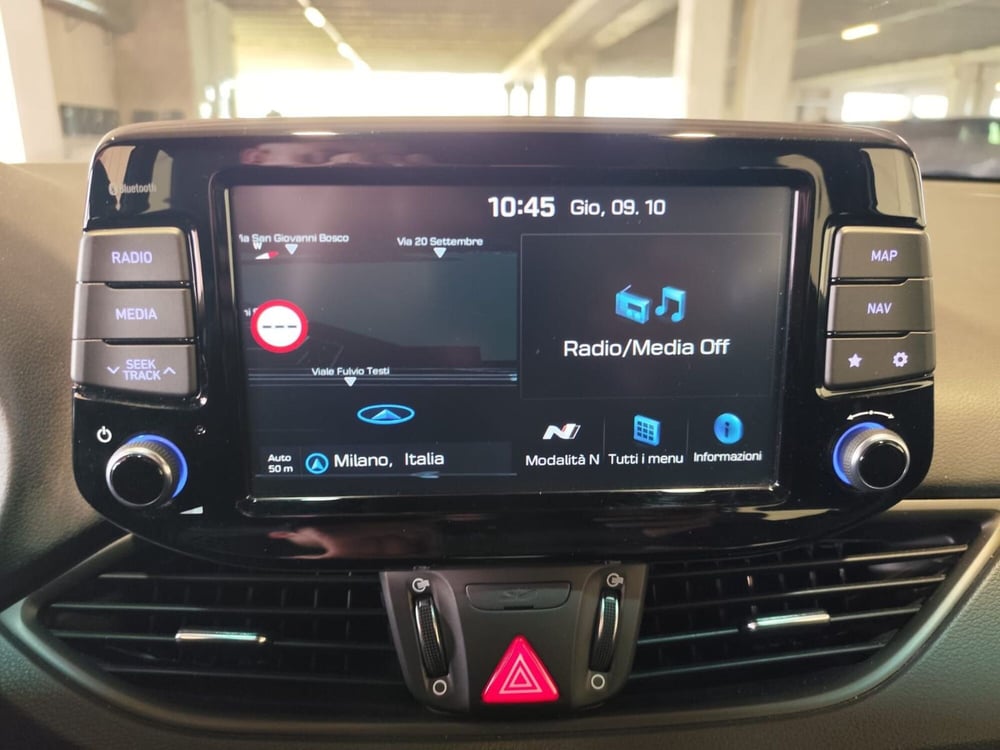 Hyundai i30 usata a Milano (13)