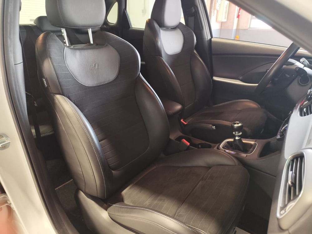 Hyundai i30 usata a Milano (20)