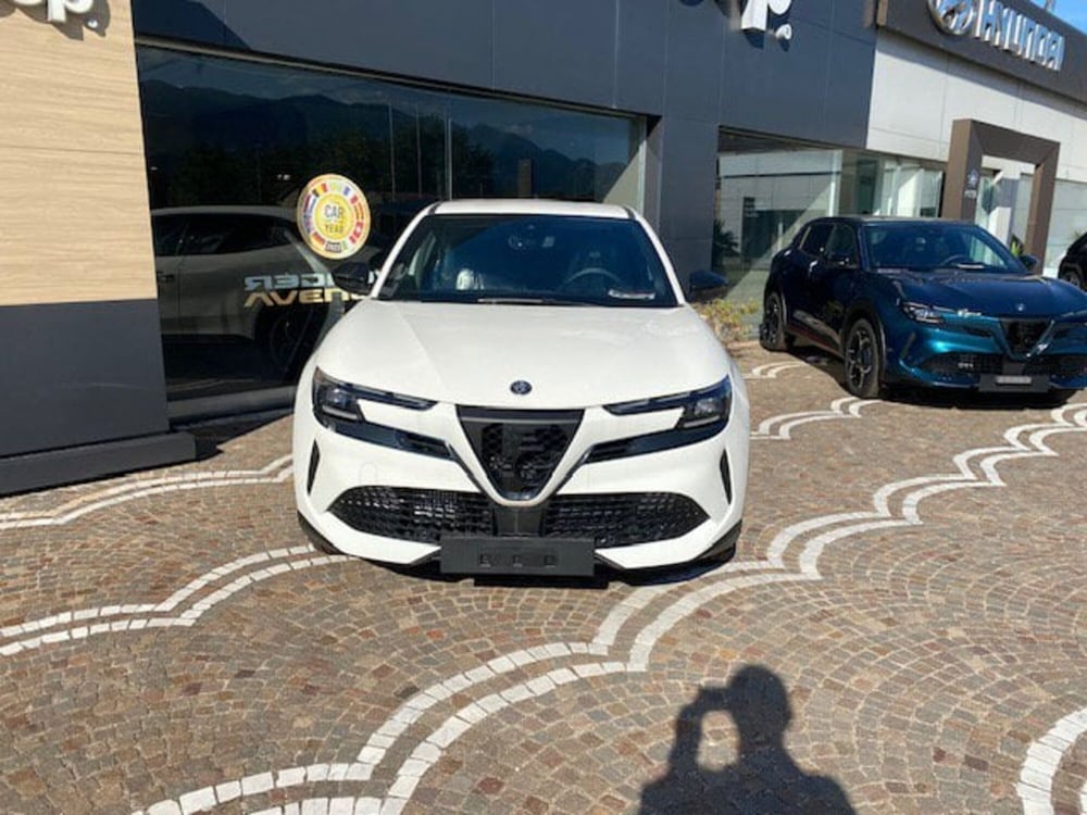Alfa Romeo Junior nuova a Benevento (11)