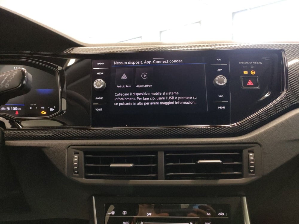 Volkswagen Taigo nuova a Bologna (14)