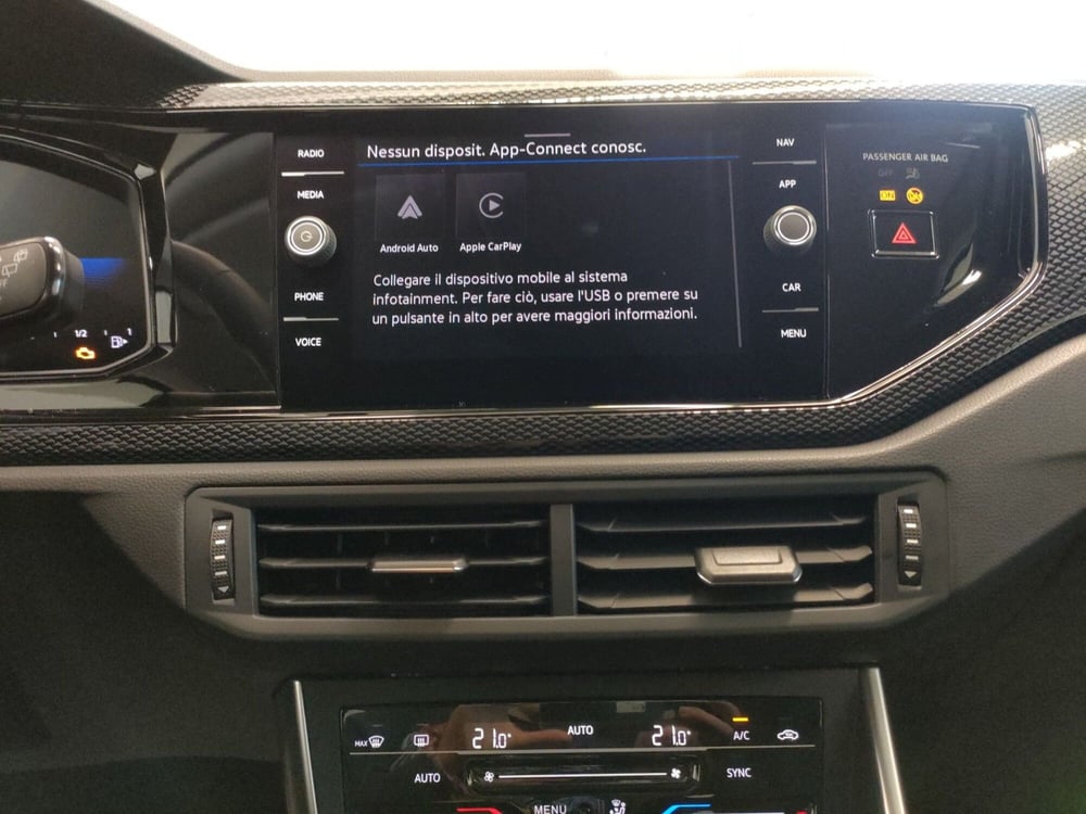 Volkswagen Taigo nuova a Bologna (14)