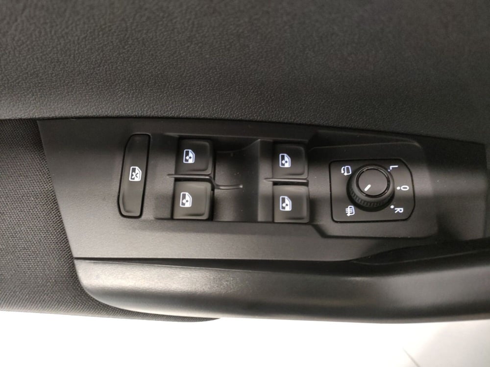 Volkswagen Taigo nuova a Bologna (9)