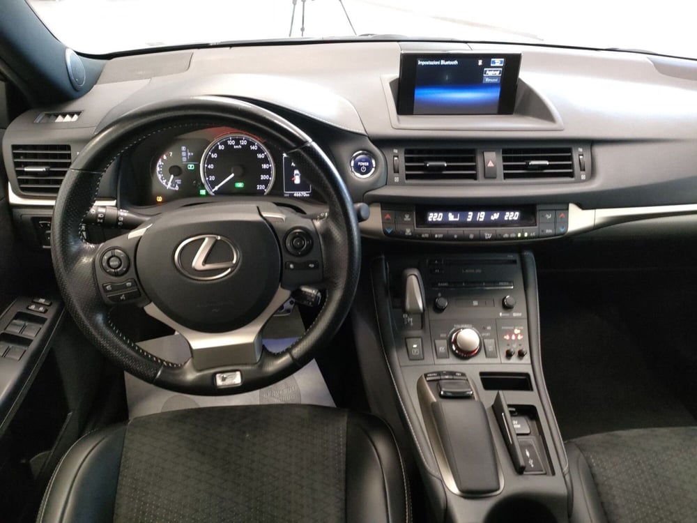 Lexus CT usata a Bologna (16)