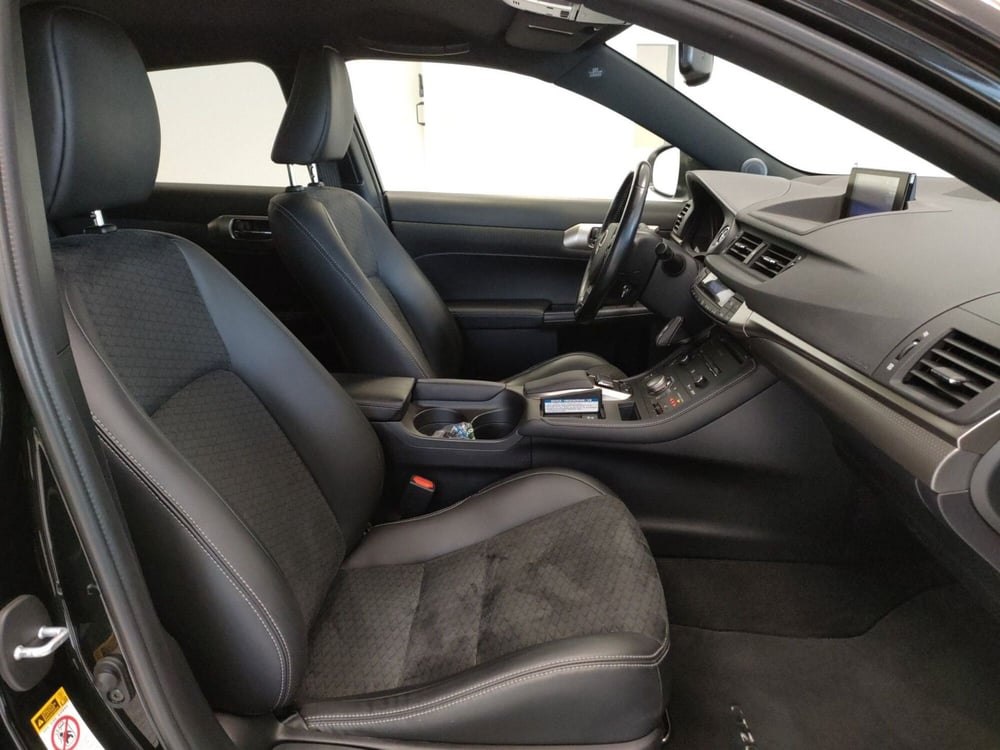Lexus CT usata a Bologna (19)