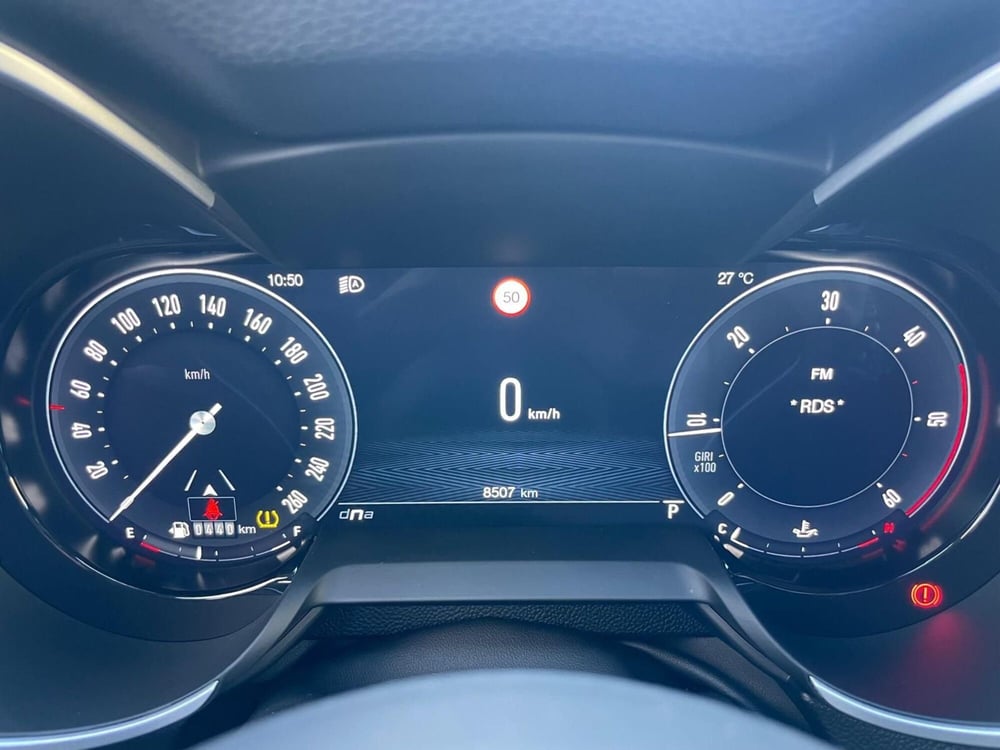 Alfa Romeo Stelvio usata a Ancona (14)