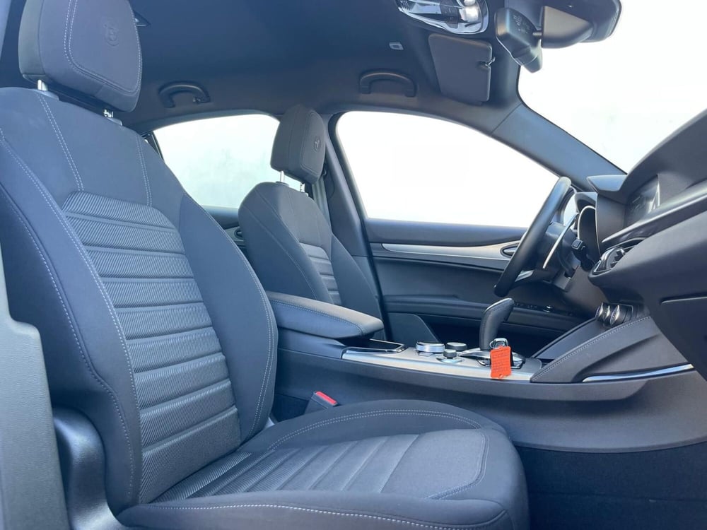 Alfa Romeo Stelvio usata a Ancona (18)