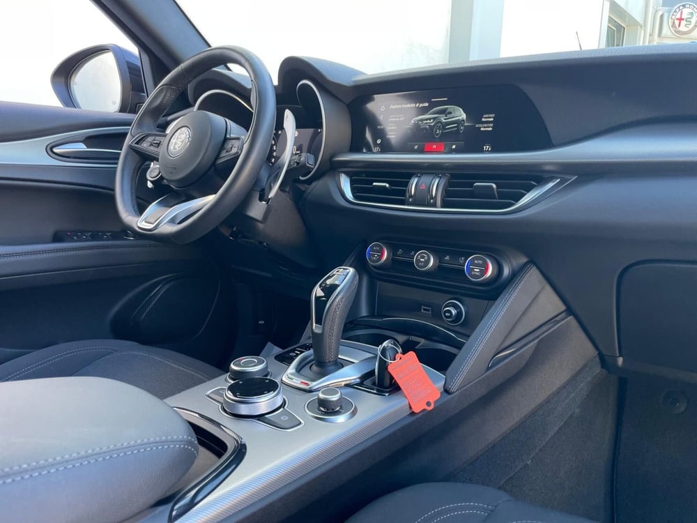Alfa Romeo Stelvio usata a Ancona (19)
