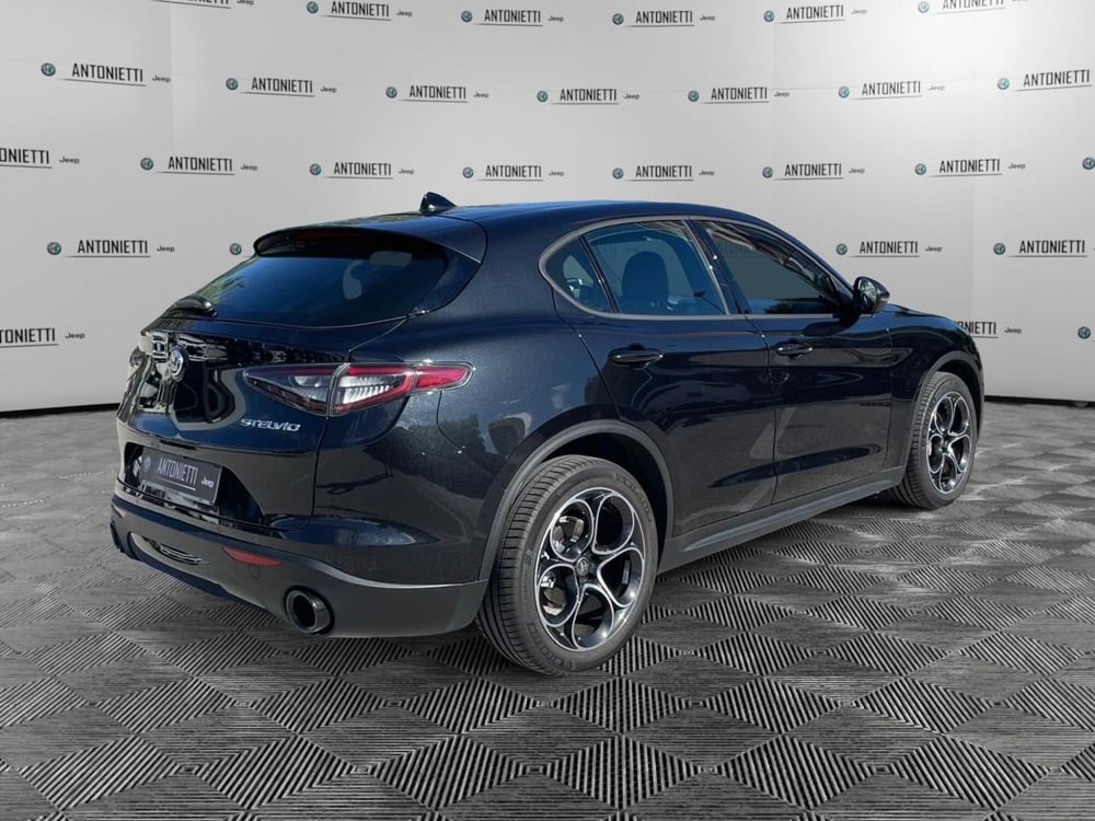 Alfa Romeo Stelvio usata a Ancona (5)