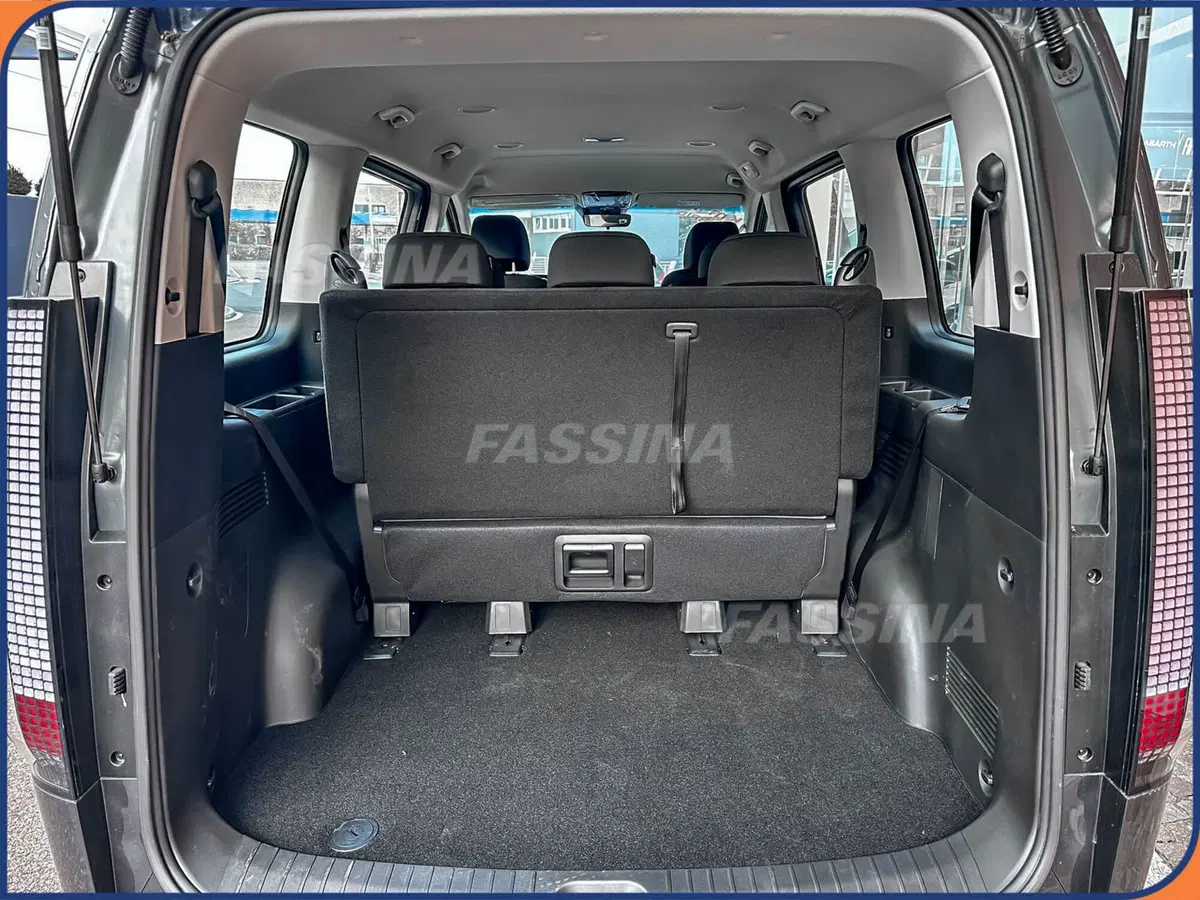 Hyundai Staria nuova a Milano (12)