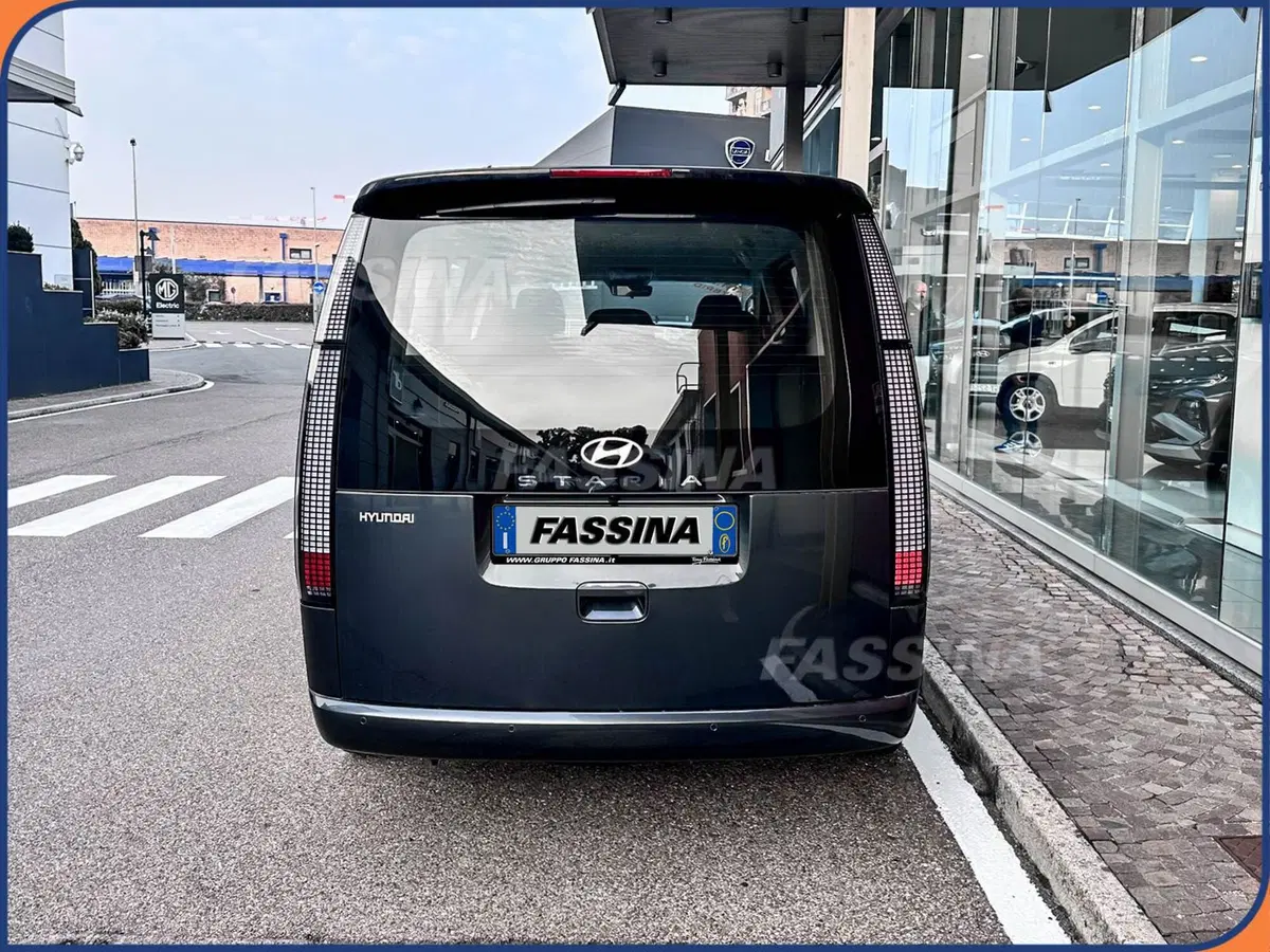 Hyundai Staria nuova a Milano (5)