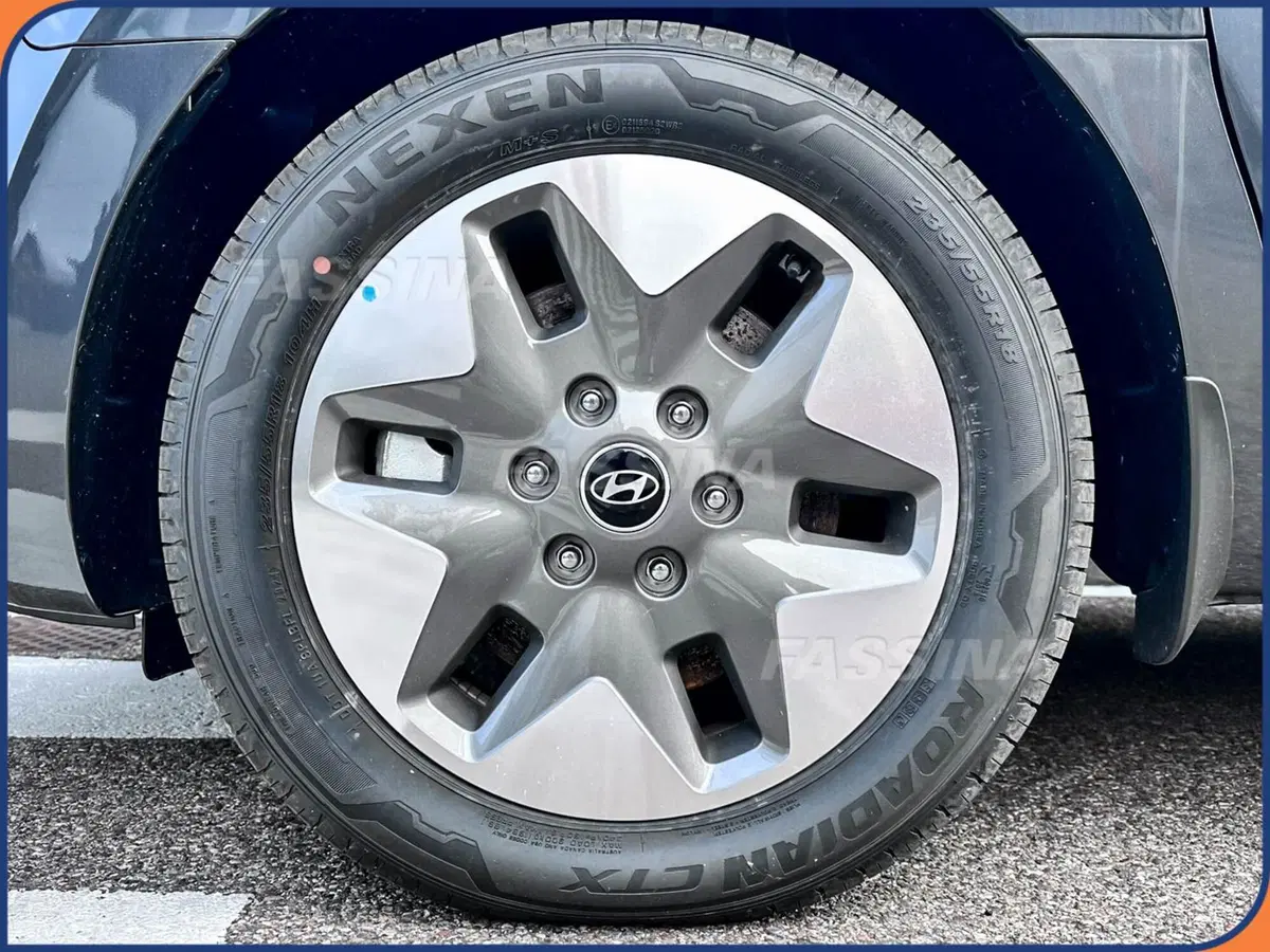Hyundai Staria nuova a Milano (7)