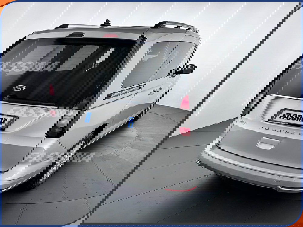 Ford Tourneo Connect usata a Milano (6)